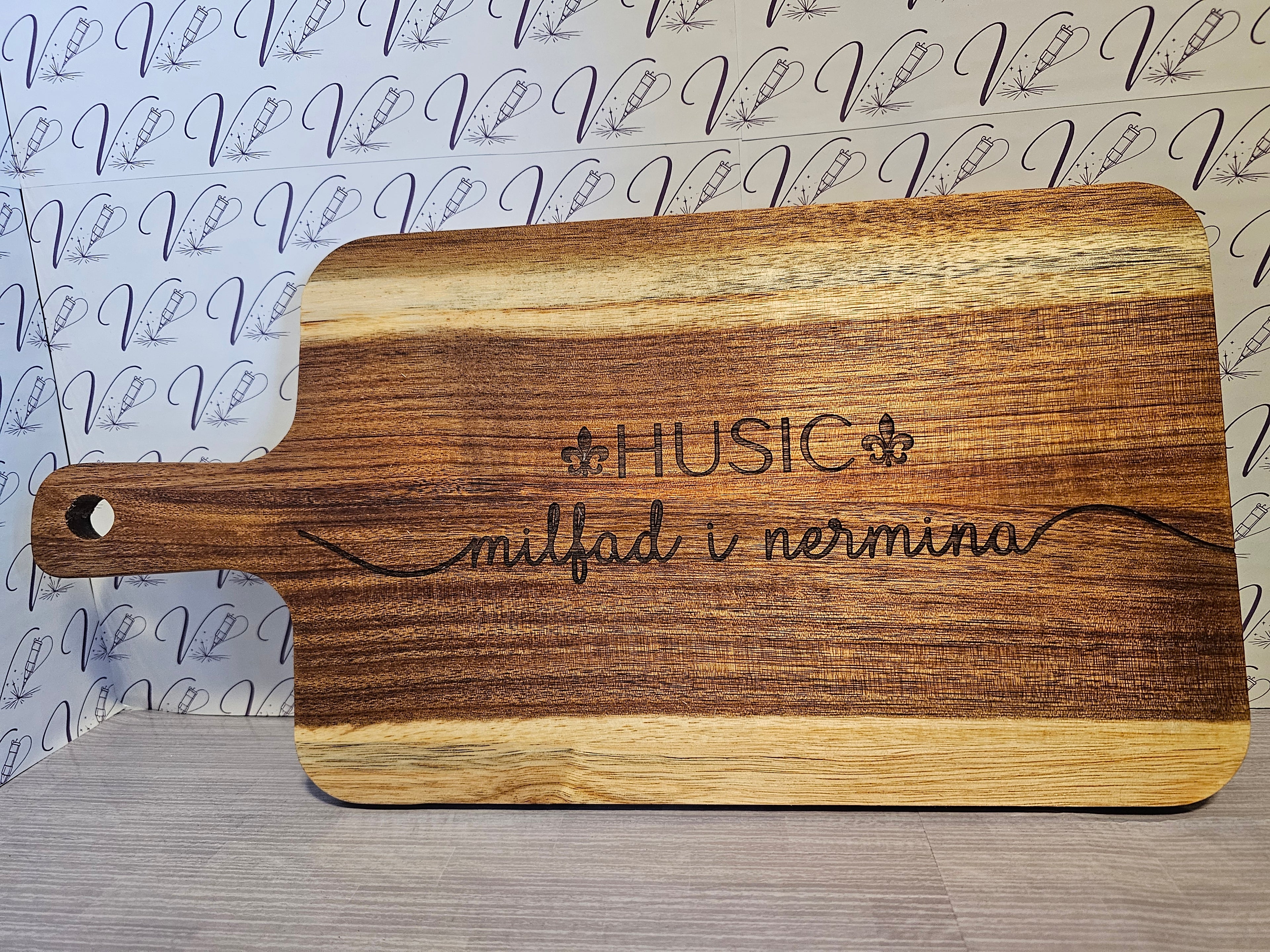 Personalized Family Ljiljan Name Board
